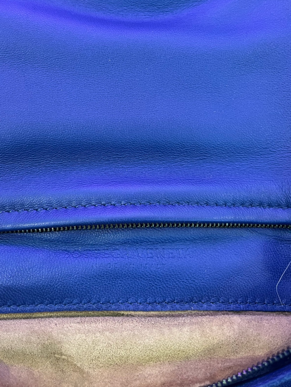 Bottega Veneta Nappa Intrecciato Lambskin Turn Lock Clutch Bag - Picture 14 of 14